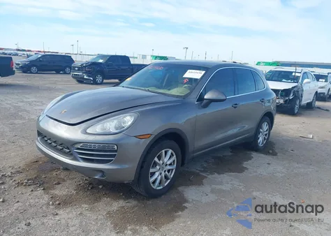 2012 Porsche Cayenne z USA, uszkodzony, nr VIN WP1AA2A28CLA10497